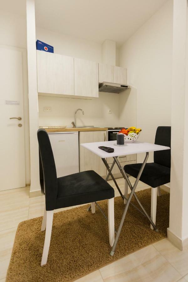 Apartmani Kristijan 茨里克韦尼察 外观 照片